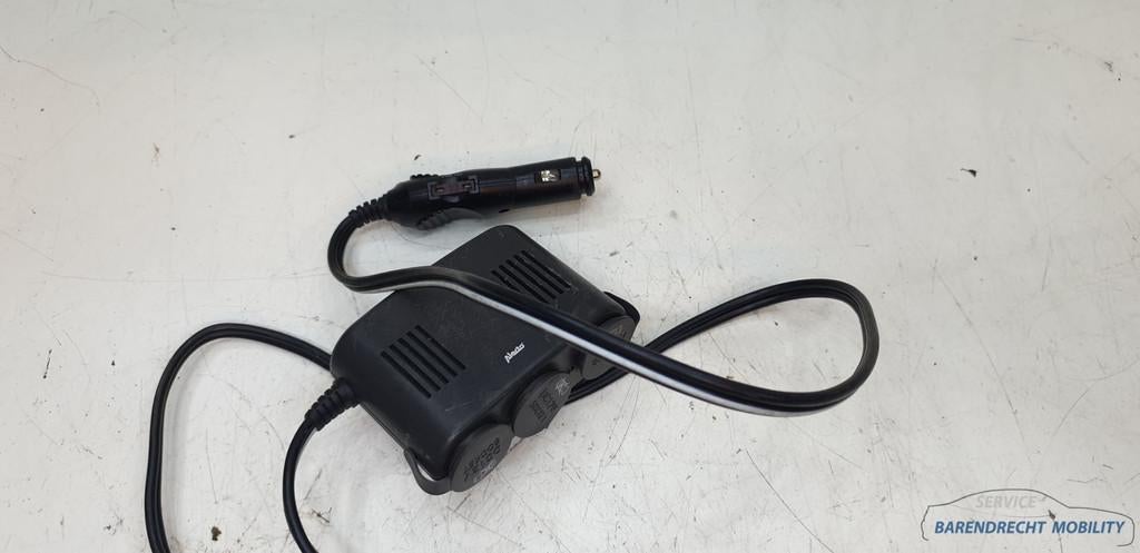 Universele 12V volt aansluiting met 3 uitgangen + USB gezeke, Info@fabrikant.eu, Fabrikantstraat 1
1000 AA  Amsterdam, NL, Ophalen of Verzenden