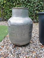 Mooie aluminium bewerkte vazen, Huis en Inrichting, Woonaccessoires | Vazen, Ophalen, Overige materialen, Gebruikt, Overige kleuren