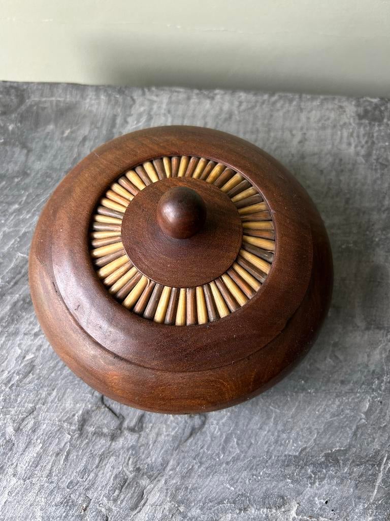 Rond hardhouten bakje met stekelvarken stekels, Ophalen of Verzenden