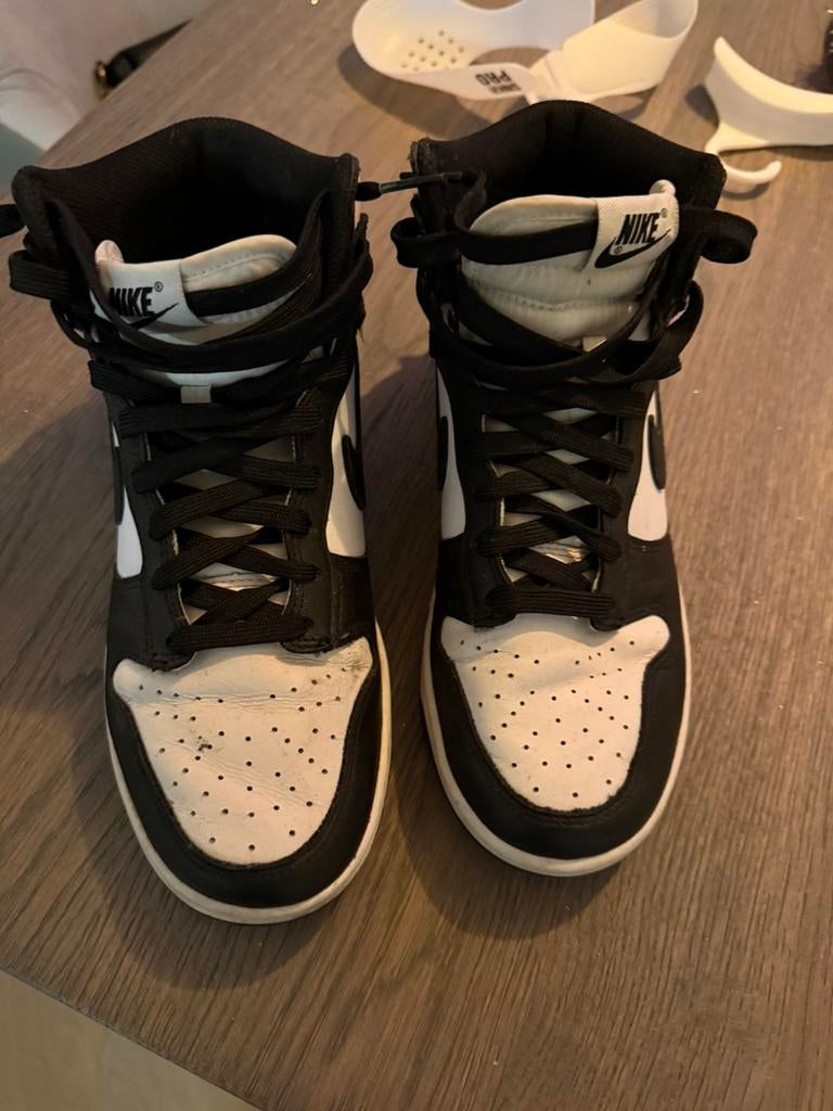 Nike high dunk panda 40, Kleding | Dames, Schoenen, Ophalen of Verzenden, Zo goed als nieuw, Sneakers of Gympen