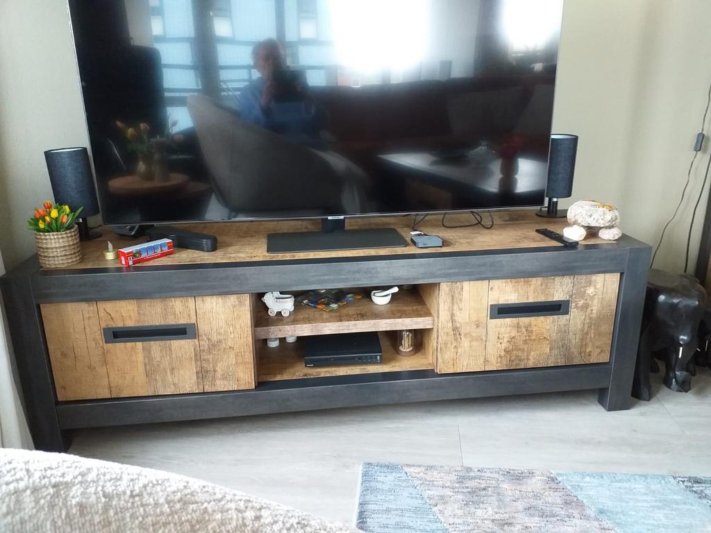 Tv kast van Lamulux, Huis en Inrichting, Kasten | Televisiemeubels, 150 tot 200 cm, Ophalen of Verzenden, Zo goed als nieuw, Minder dan 100 cm