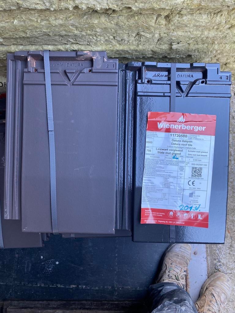 Nieuwe partij wienerberger datura dakpan, Ophalen, Steen of Klei, Zwart, Zo goed als nieuw