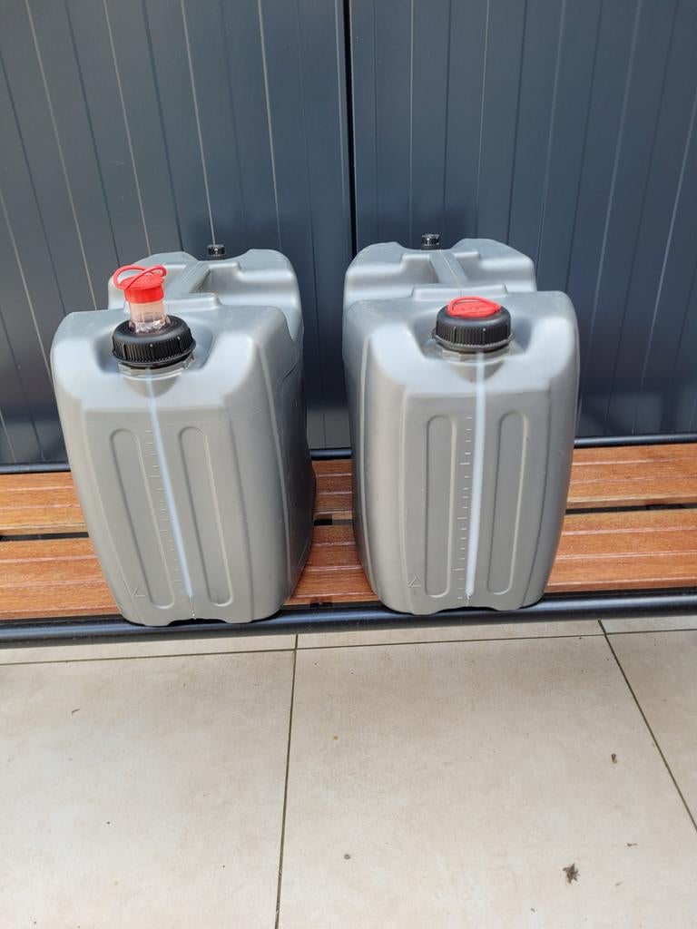 Jerrycan 20 ltr met schenktuit., Minder dan 75 liter, Ophalen
