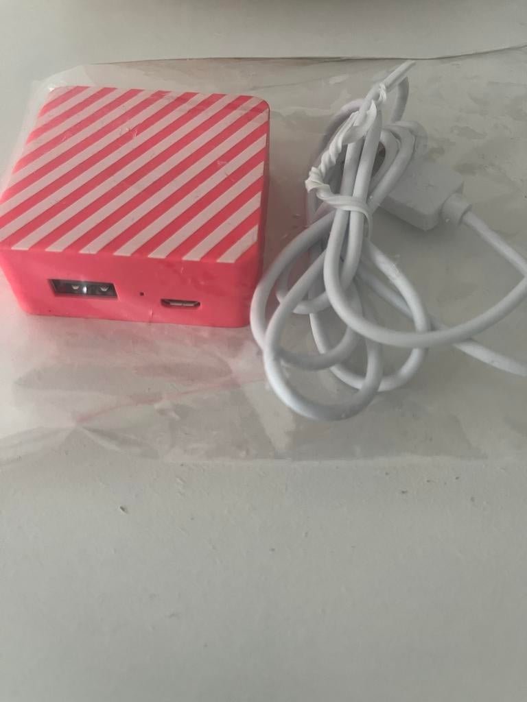 Hema Powerbank - Compact en Stijlvol, Ophalen, Zo goed als nieuw