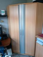 Een degelijke hoekkast, Ophalen