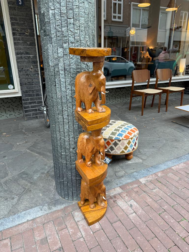 SALE: antieke, vintage houten olifant bijzettafeltjes, Ophalen