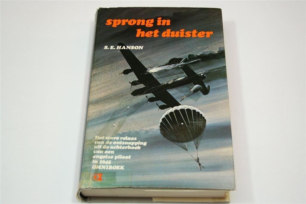 Sprong Duister — Engelse Piloot Ontsnapt, Achterhoek 1945, Ophalen of Verzenden, Gelezen, Europa