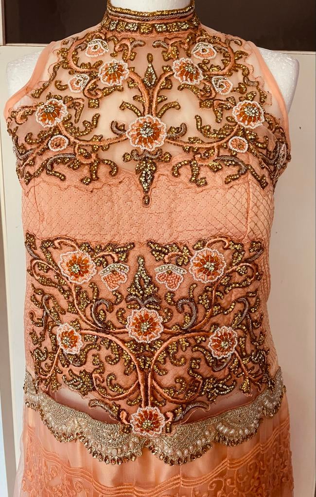 Elegante Perzikkleurige Galajurk met Borduurwerk. NIEUW, Maat 38/40 (M), Galajurk, Overige kleuren, Nieuw