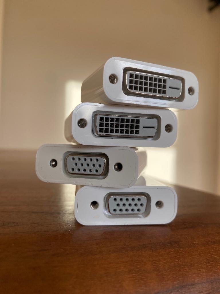 Apple adapters, Ophalen, Zo goed als nieuw, Apple