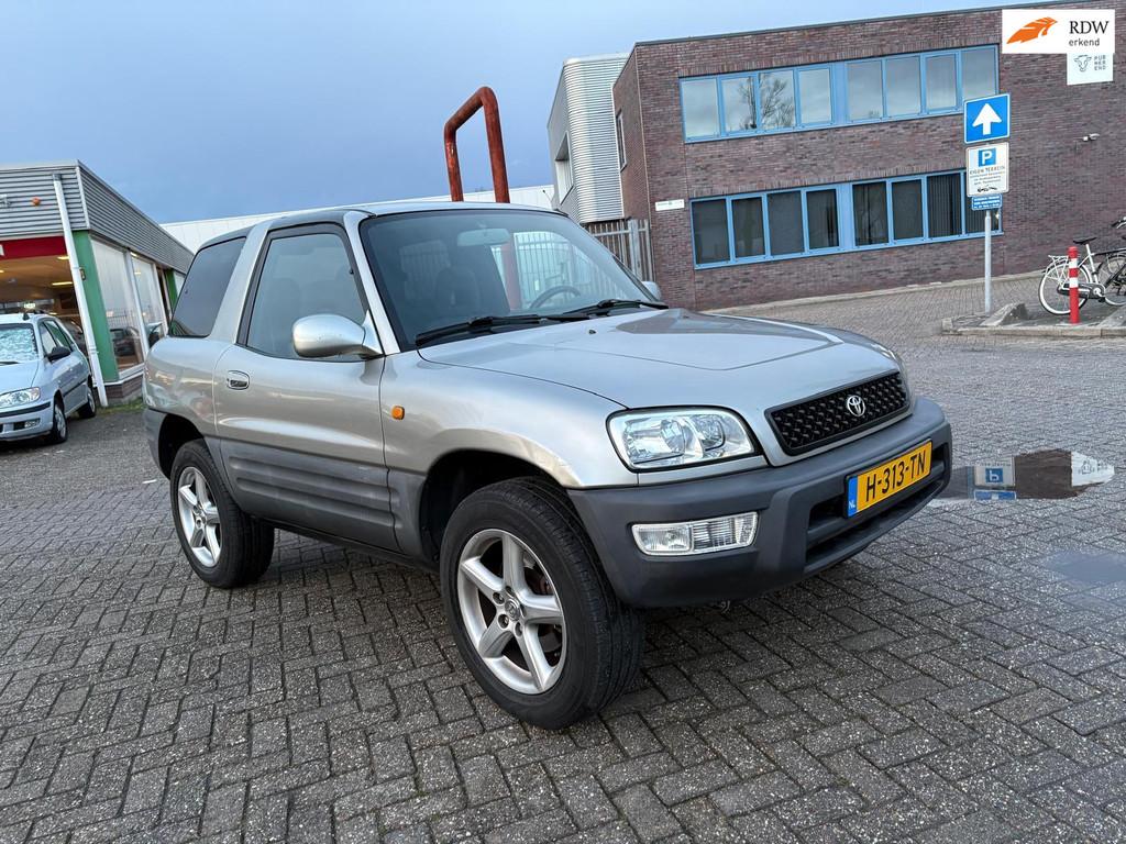 Toyota RAV4 1.8-16V VVT-i Luna|SCHUIFDAK|4X4|, Gebruikt, 4 cilinders, 610 kg, Handgeschakeld