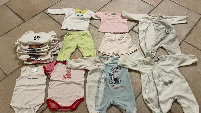 Pakket kleren maat 50/56. Veel rompertjes korte mouwen, Kinderen en Baby's, Babykleding | Maat 50, Ophalen of Verzenden, Gebruikt