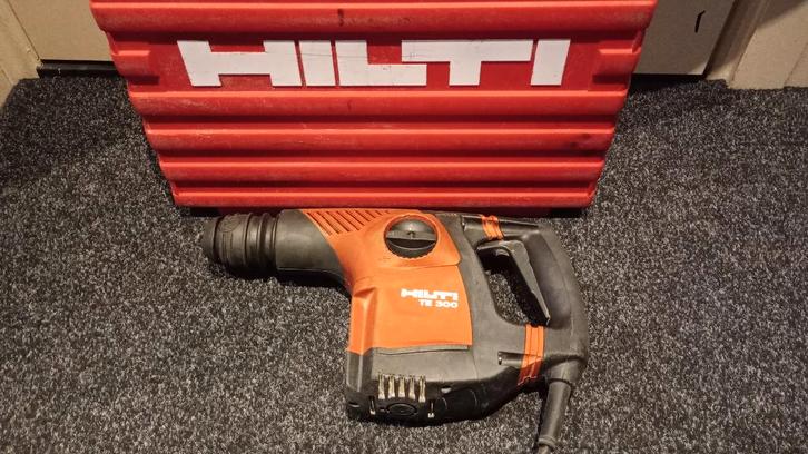 Hilti TE300-AVR hakhamer, Doe-het-zelf en Verbouw, Gereedschap | Boormachines, Gebruikt, Boor- en/of Breekhamer, 600 watt of meer