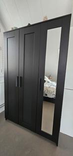 MOET WEG ivm verhuizing Ikea 3-deurs kast met spiegel, Huis en Inrichting, Ophalen, Met deur(en), 100 tot 150 cm, Zo goed als nieuw