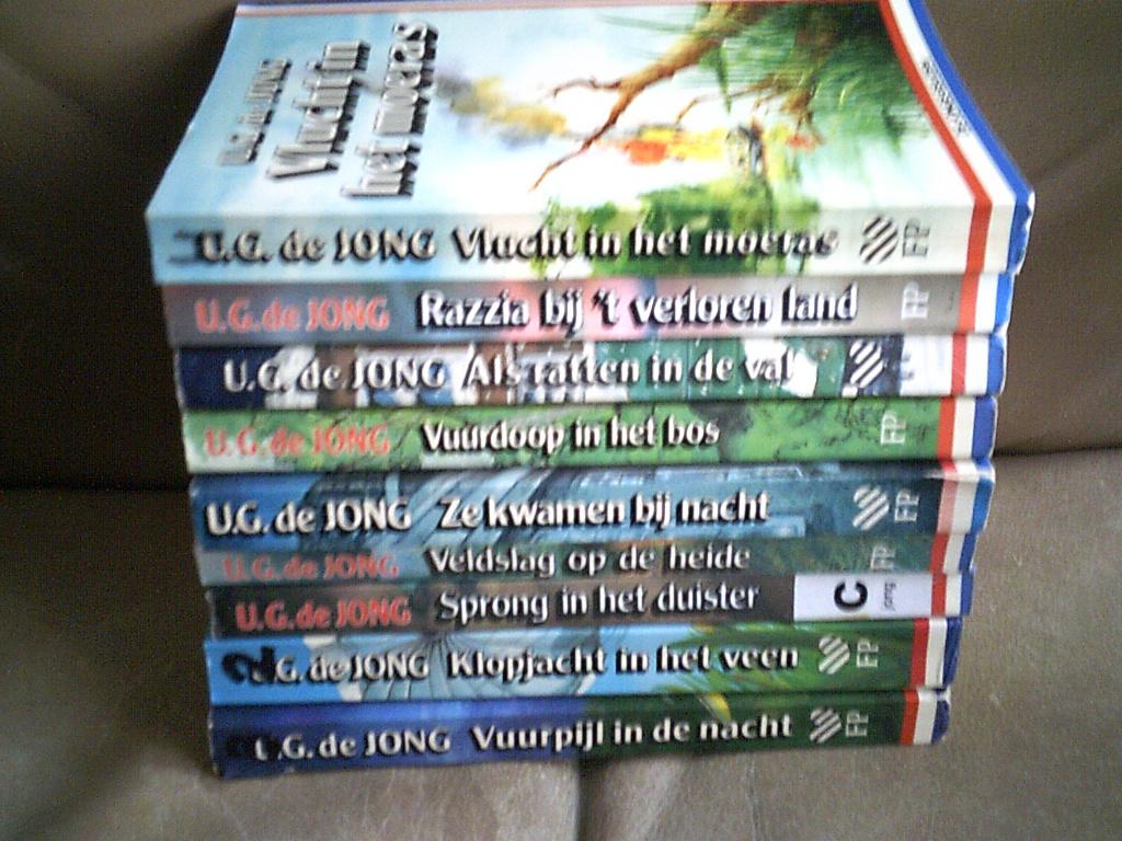 U.G. de Jong serie de jonge geuzen verzetsboeken, Ophalen of Verzenden, Gelezen