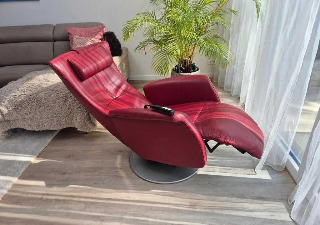 Relax fauteuil - leer - draaibaar - rood, Ophalen, Gebruikt, 50 tot 75 cm, Leer