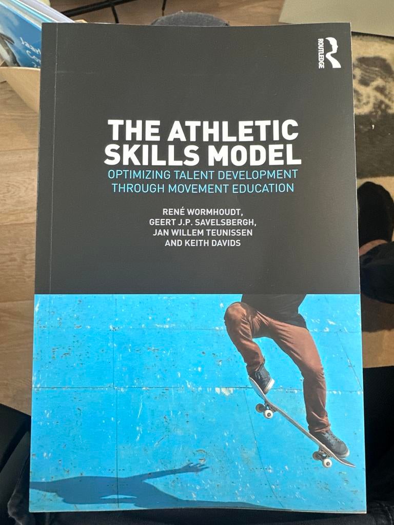 The Athletic Skills Model: Talentontwikkeling & Beweging, Boeken, Ophalen of Verzenden, Zo goed als nieuw, Overige sporten