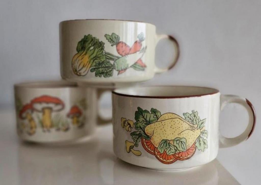 Drie Retro Soepkommen, Huis en Inrichting, Keuken | Servies, Ophalen of Verzenden, Zo goed als nieuw, Overige stijlen, Kom(men)