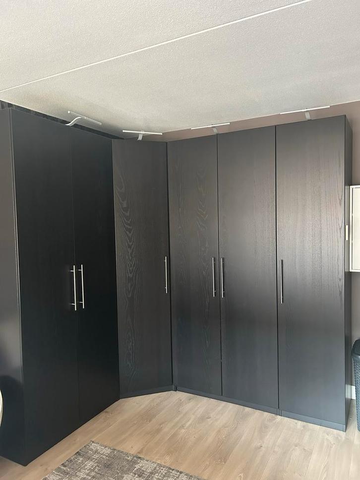 Ikea PAX kast 6 deurs met verlichting, zwart eikenlook, Huis en Inrichting, Kasten | Kledingkasten, Zo goed als nieuw, 200 cm of meer
