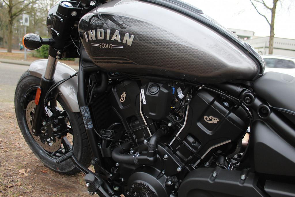 Indian Scout Bobber Limited + Tech, Motoren, Motoren | Overige merken, Traction Control, Bedrijf, Meer dan 35 kW, Overig