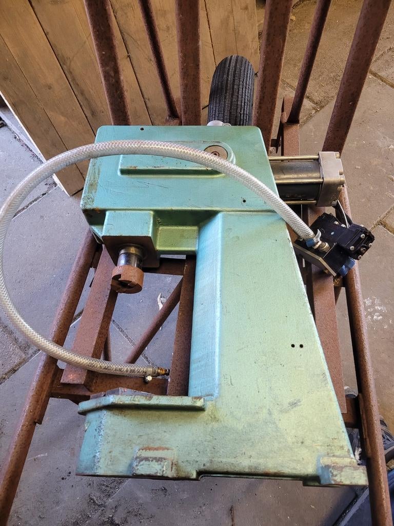 Hydrolische pons, Doe-het-zelf en Verbouw, Gereedschap | Zaagmachines, Ophalen, 1200 watt of meer, 70 mm of meer