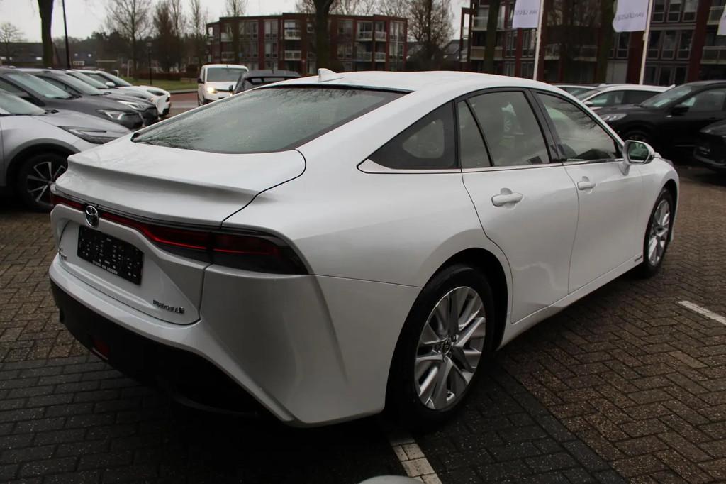 Toyota Mirai DYNAMIC € 17.900,00, Auto's, Toyota, Automaat, Stof, Gebruikt, Stoelverwarming