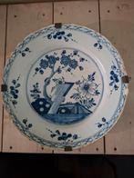 Antiek Delfts Blauw Bord met Bloemmotief, Ophalen of Verzenden