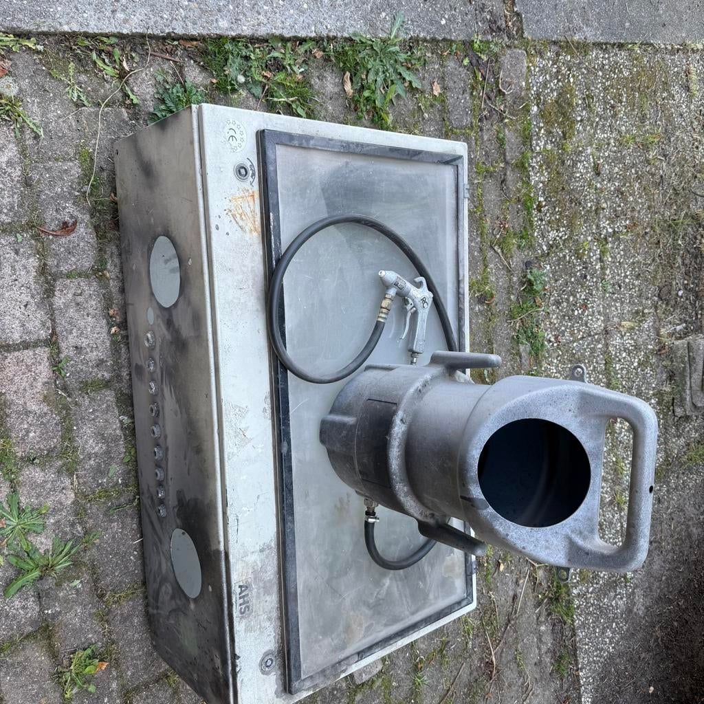 Zandstraalmachine zandstraler 10l met pistool op luchtdruk, Ophalen, Gebruikt