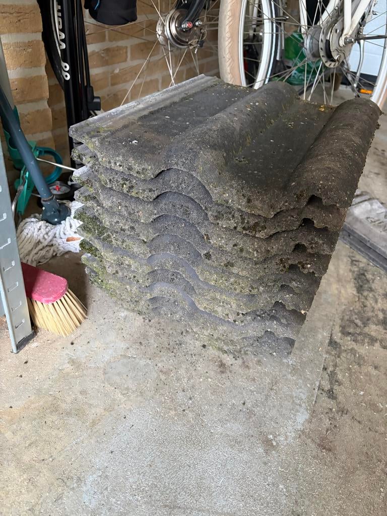 Nelskamp Dachstein dakpannen (10 gewoon, 2 zij, 2 half), Ophalen, Gebruikt, Steen of Klei, Minder dan 5 m²