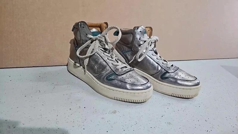 Sneakers zilver met witte zool, Kleding | Dames, Schoenen, Overige kleuren, Verzenden, Sneakers of Gympen, Manfield