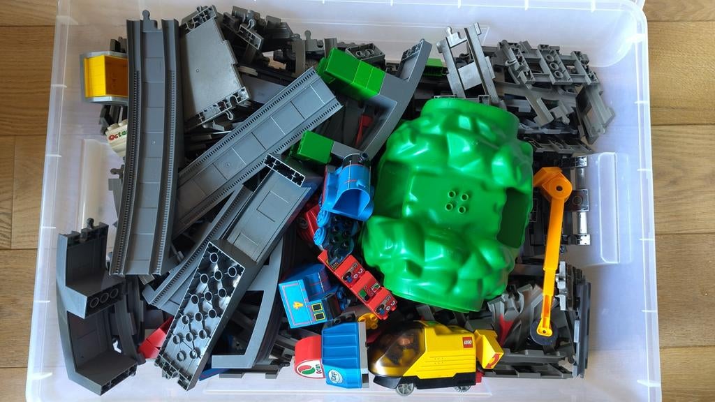 Grote partij Lego Duplo treinbaan met 3 treinen, Lego, Ophalen of Verzenden, Meerdere sets, Complete set