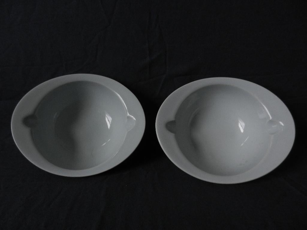 Twee kommen Fris Edam servies Symfonie lichtblauw b. 17,6 cm, Keramiek, Ophalen of Verzenden, Zo goed als nieuw, Kom(men)