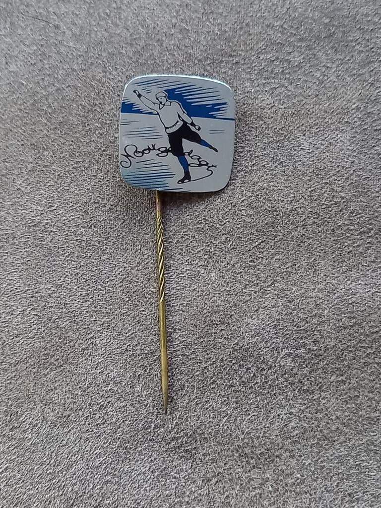 Speldje Nooitgedagt - schaatsen, Verzamelen, Speldjes, Pins en Buttons, Ophalen of Verzenden, Gebruikt