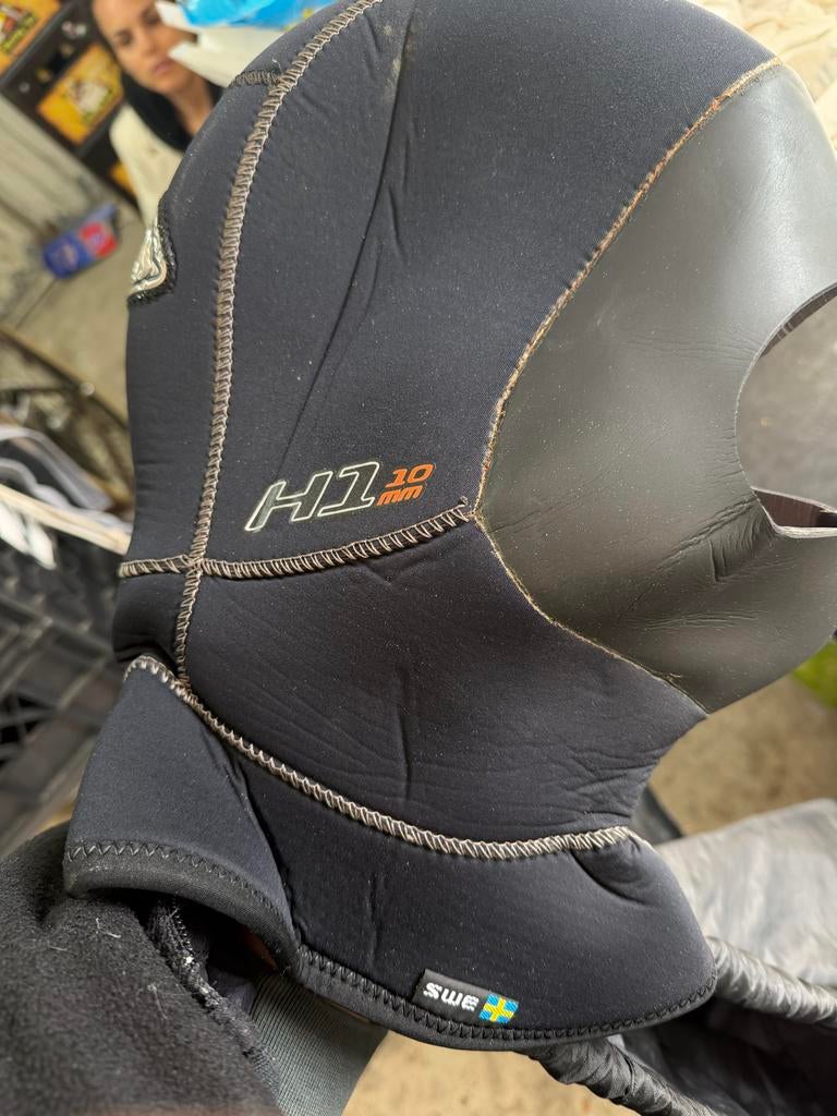 Neopreen duikkap H1 10mm - Zo goed als nieuw - Maat L, Ophalen of Verzenden, Zo goed als nieuw, Overige typen