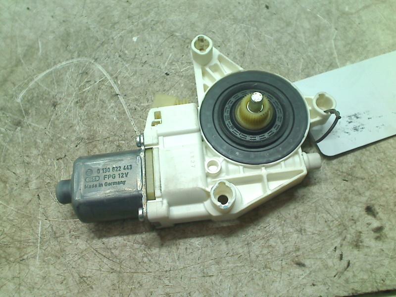 Motor Raammechaniek Links Achter C Estate (S204) 2008, Gebruikt, Mercedes-Benz AG, Mercedes-Benz, Mercedesstraße 120, Stuttgart 70372, , Duitsland