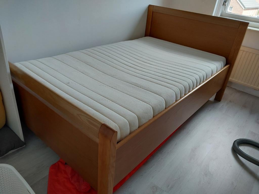 Lattoflex elektrisch bedienbaar bed met matras, Huis en Inrichting, Slaapkamer | Bedden, Ophalen, Verstelbaar, Zo goed als nieuw
