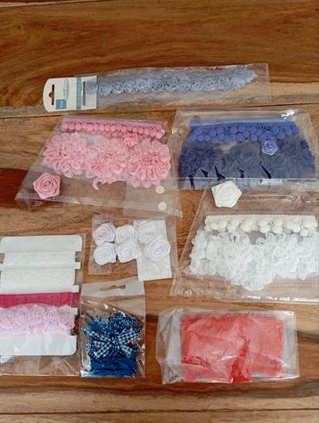 Diverse soorten  decoratief lint  beschikbaar voor biedingen