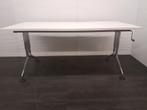 Vitra ad hoc bureau 160x80 met wit blad, Ophalen of Verzenden, In hoogte verstelbaar, Zo goed als nieuw, Bureau