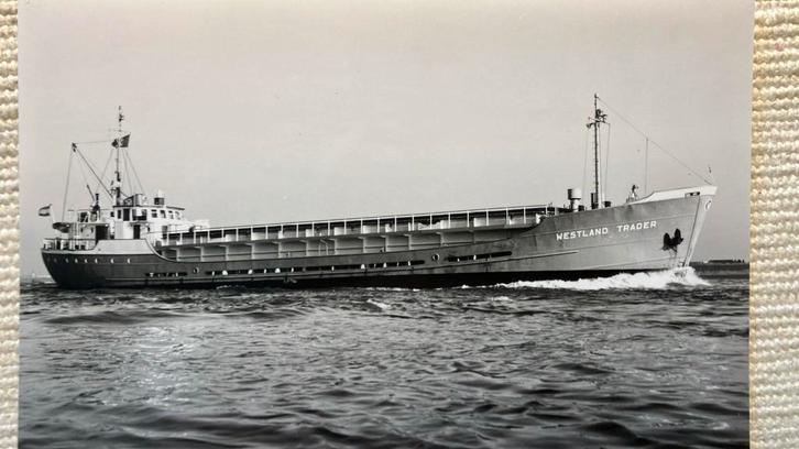 WESTLAND TRADER  '63  Maassluis Naaldwijk, Verzamelen, Scheepvaart, Kaart, Foto of Prent, Verzenden