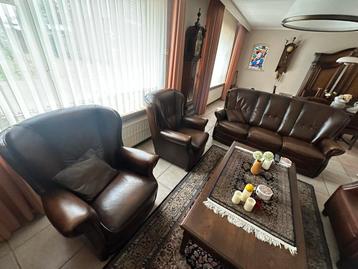 Bruine lederen fauteuils bankstel beschikbaar voor biedingen