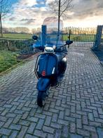 Custom Vespa sprint 2022 met maar 6000 km, Ophalen, Zo goed als nieuw
