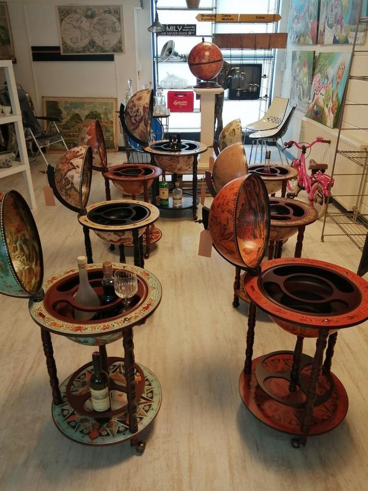 GLOBE BAR GLOBEBAR WIJN BAR WHISKEY BAR UIT VOORRAAD, Antiek en Kunst, Curiosa en Brocante, Ophalen of Verzenden