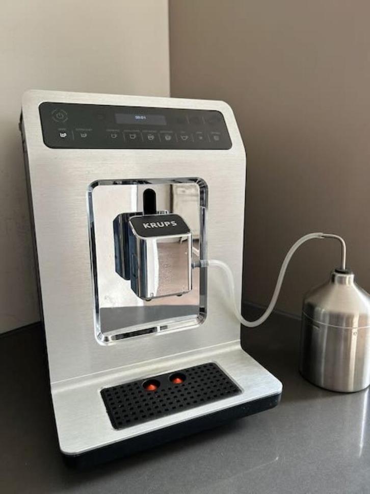 Krups Evidence EA891C espressomachine - onderhoud nodig, Witgoed en Apparatuur, Koffiezetapparaten, Gebruikt, Koffiebonen, Koffiemachine