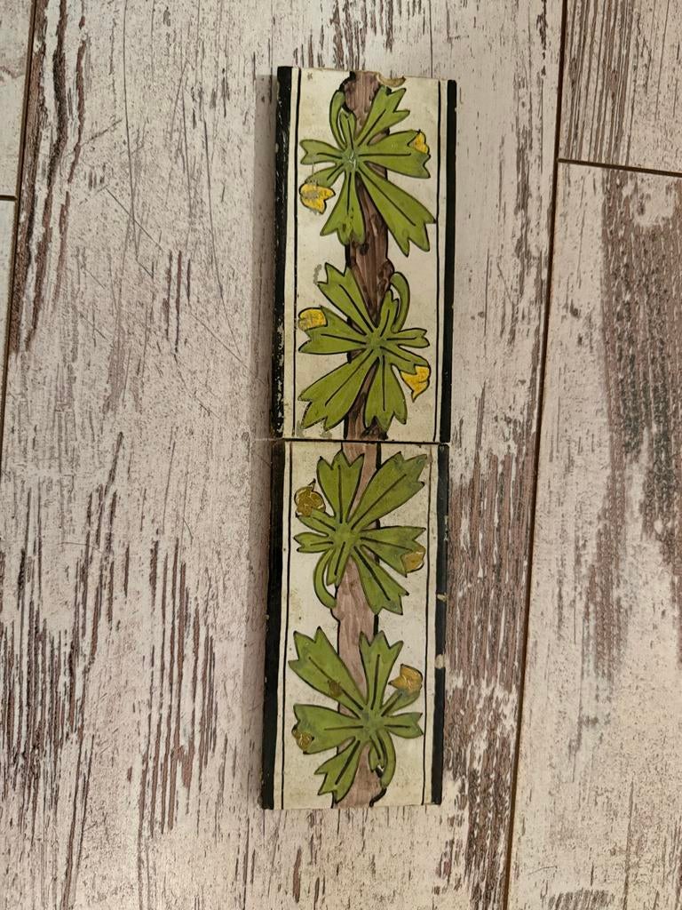 Antieke Art Nouveau Randtegels (2 stuks ), Ophalen of Verzenden