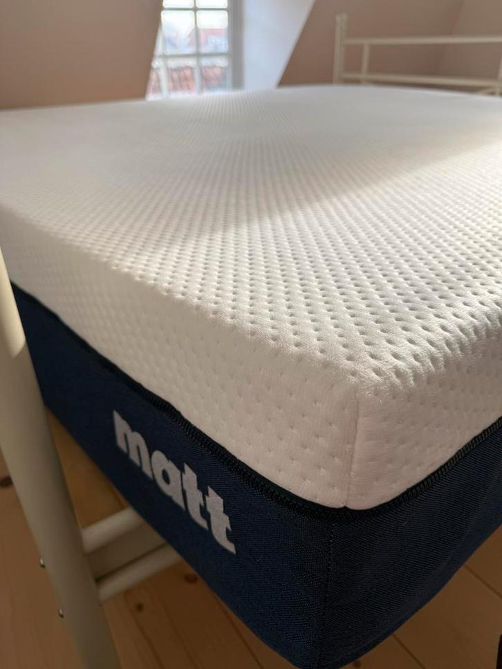 Matt Sleeps Matras 180x200 met beschermhoes, Huis en Inrichting, Slaapkamer | Matrassen en Bedbodems, Zo goed als nieuw, Matras