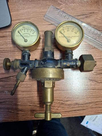 manometer vintage  beschikbaar voor biedingen