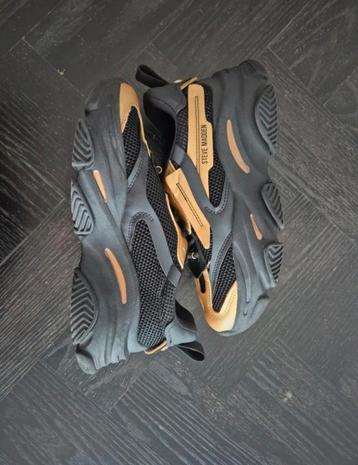 Steve madden sneakers limited edition  beschikbaar voor biedingen
