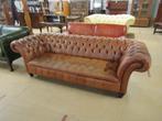 Oer 11287 vintage GROTE leren 3-zits Chesterfield bank, Huis en Inrichting, Banken | Bankstellen, Ophalen, Driepersoons, Leer