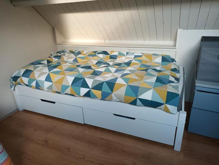Eenpersoonsbed wit met lades en lattenbodem, Huis en Inrichting, Slaapkamer | Bedden, Zo goed als nieuw, Eenpersoons, 90 cm, Hout