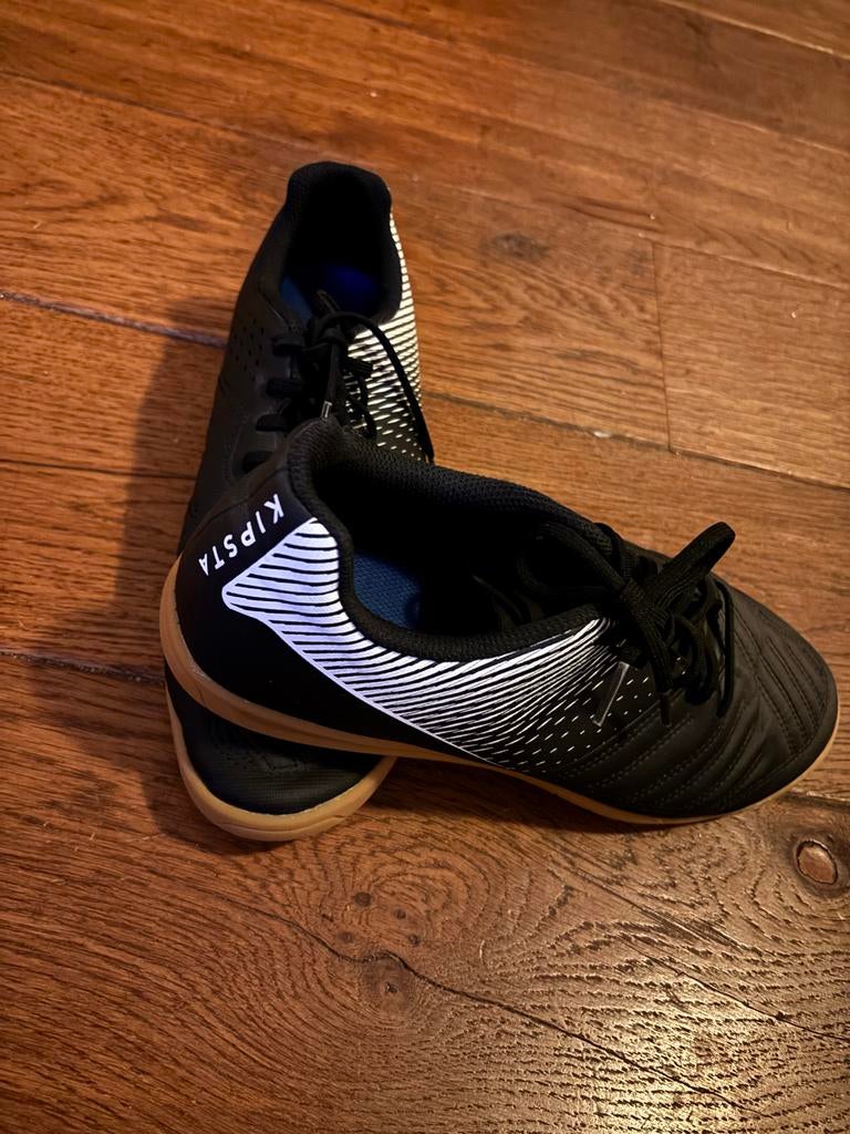 Kipsta gymschoenen maat 42 - Zo goed als nieuw!, Kleding | Heren, Ophalen of Verzenden, Zo goed als nieuw, Sportschoenen, Zwart