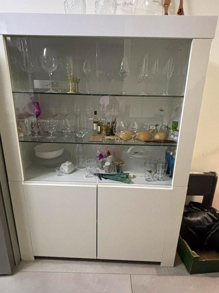 Witte vitrine kast, Huis en Inrichting, Kasten | Vitrinekasten, Gebruikt, 150 tot 200 cm, 100 tot 150 cm, 50 tot 75 cm, Met deur(en)